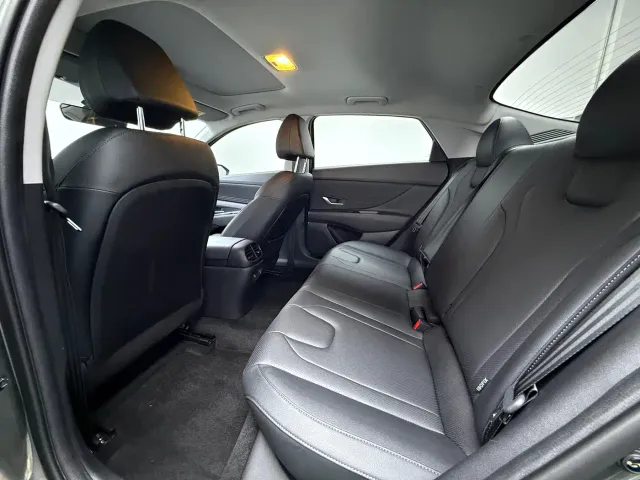 Hyundai Elantra — Фото автомобиля 10
