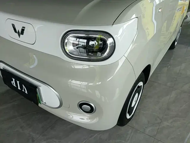 Wuling Hongguang Mini EV — Фото автомобиля 23