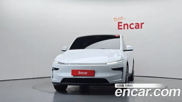 Tesla Model Y — Фото автомобиля 3