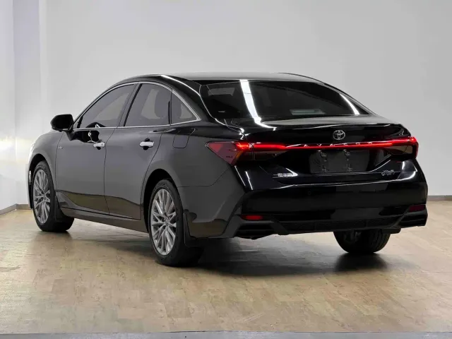 Toyota Avalon — Фото автомобиля 26