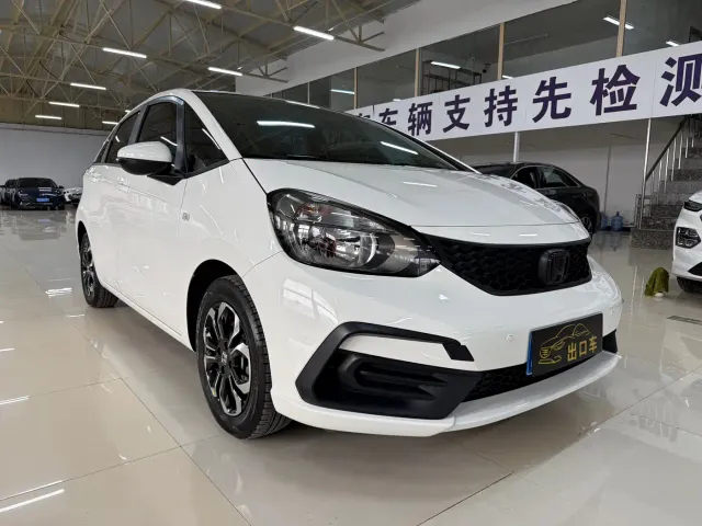 Honda Fit — Фото автомобиля 3
