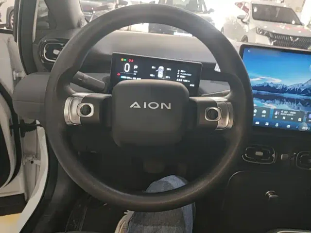 GAC Aion UT — Фото автомобиля 10