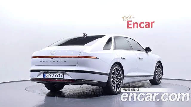Hyundai Grandeur — Фото автомобиля 2