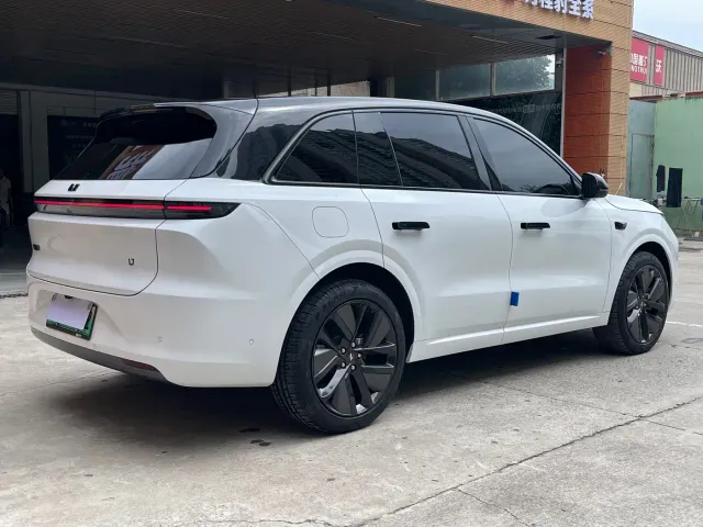 Li Auto L6 — Фото автомобиля 4