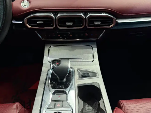 Jetour X70 Plus — Фото автомобиля 11