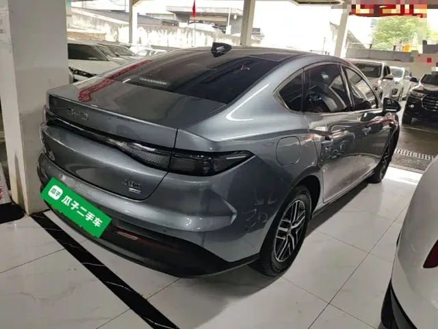 BYD Seal 05 DM-i — Фото автомобиля 6