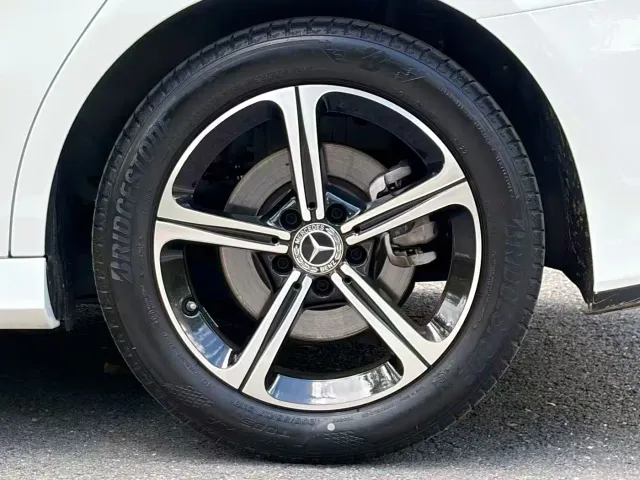 Mercedes-Benz A-Class — Фото автомобиля 9