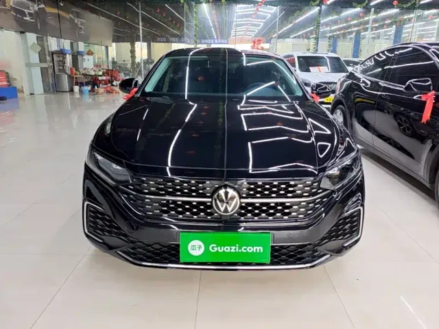 Volkswagen Passat — Фото автомобиля 2