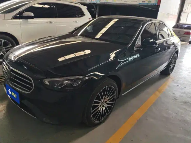 Фотография автомобиля — Mercedes-Benz C-Class