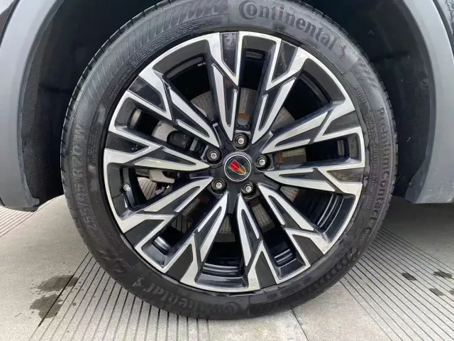 Hongqi HS5 — Фото автомобиля 3
