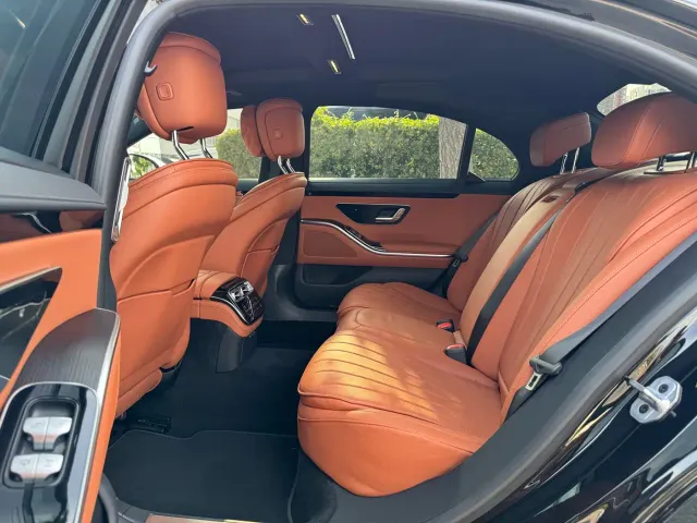 Mercedes-Benz S-Class — Фото автомобиля 18