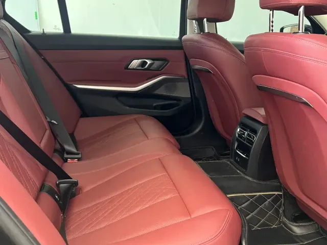 BMW 3 Series — Фото автомобиля 10