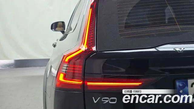 Вольво V90 — Фото автомобиля 19