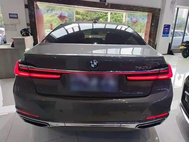 BMW 7 Series — Фото автомобиля 5