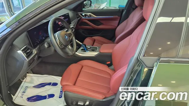 BMW i4 — Фото автомобиля 15