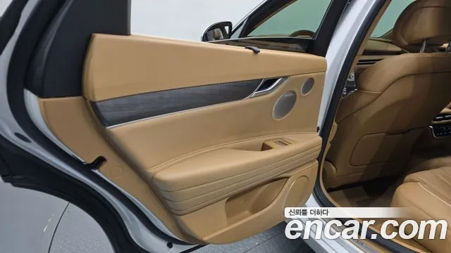 Genesis G80 RG3 — Фото автомобиля 14
