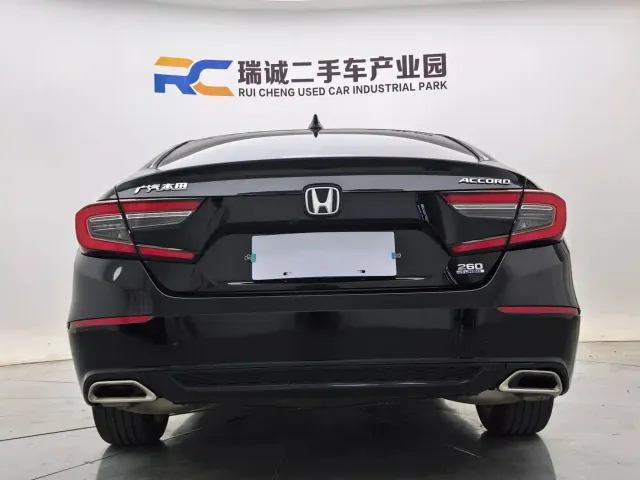 Honda Accord — Фото автомобиля 5