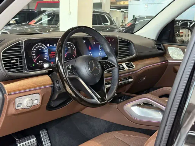 Mercedes-Benz GLS-Class — Фото автомобиля 19