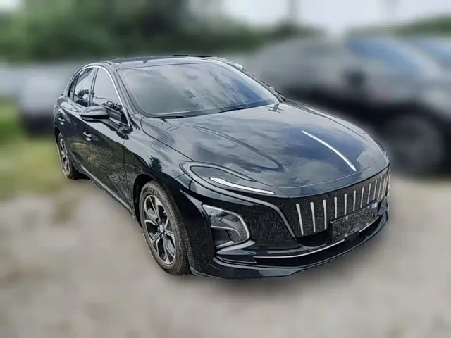 Hongqi E-QM5 — Фото автомобиля 5