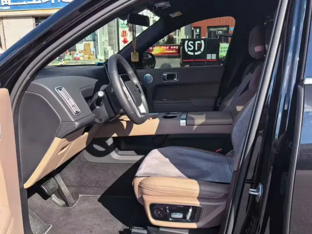 Li Auto L7 — Фото автомобиля 6