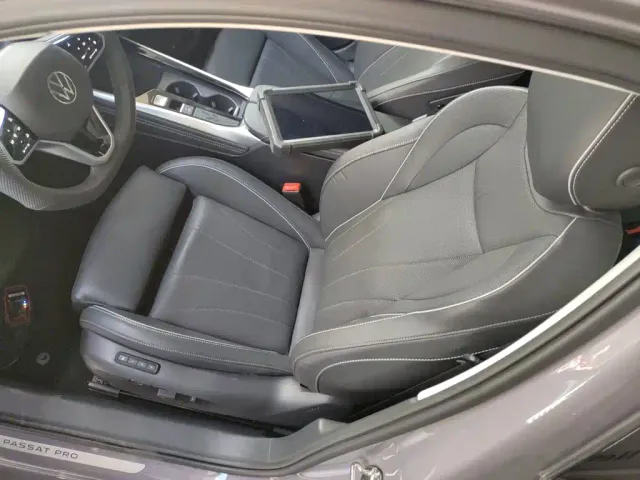 Volkswagen Passat — Фото автомобиля 10