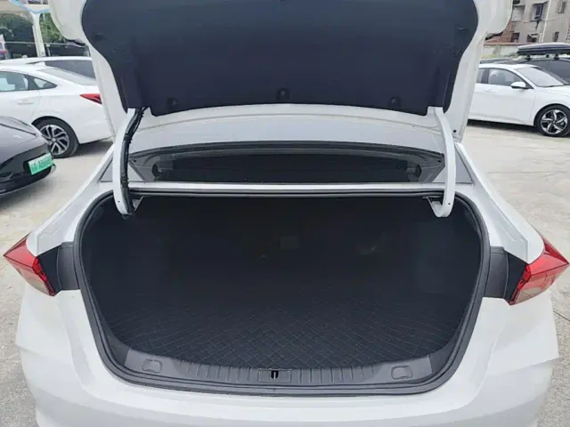 Buick Verano — Фото автомобиля 18