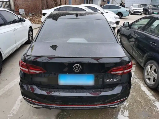 Volkswagen Lavida — Фото автомобиля 3