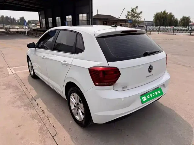 Volkswagen Polo — Фото автомобиля 4