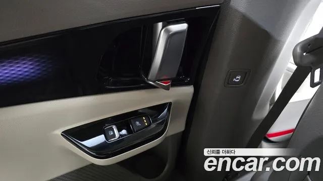Kia Canival Carnival 4 поколение Бензин 11 мест Signature — Фото автомобиля 19