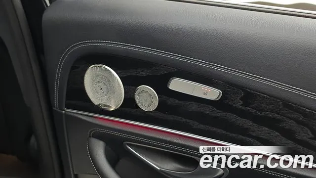 Mercedes-Benz E-Class — Фото автомобиля 6