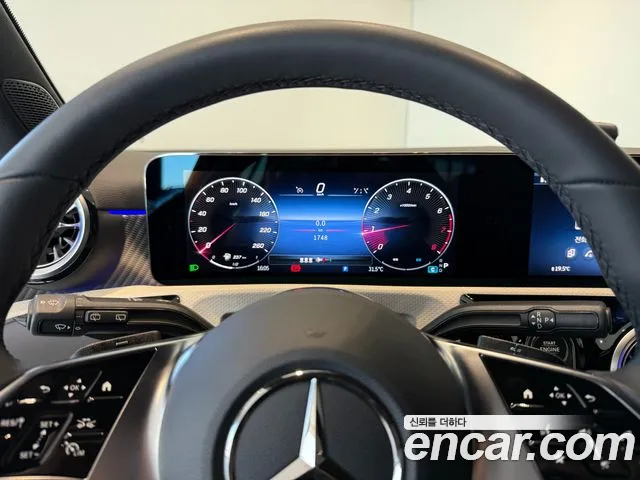 Mercedes-Benz A-Class W177 — Фото автомобиля 14