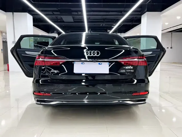 Audi A6L — Фото автомобиля 5