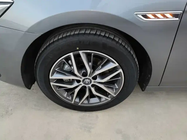 BYD Qin PLUS — Фото автомобиля 22