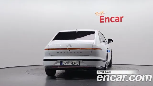 Hyundai Grandeur Grandeur (GN7) 2.5 Бензин 2WD — Фото автомобиля 4