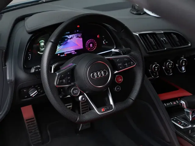 Audi R8 — Фото автомобиля 7