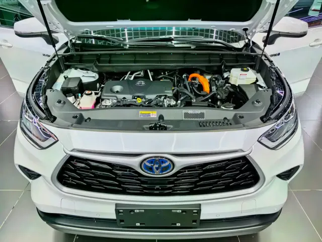 Toyota Highlander — Фото автомобиля 9