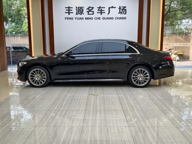 Mercedes-Benz S-Class — Фото автомобиля 27