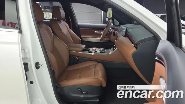 Genesis GV70 2.5T Бензин AWD — Фото автомобиля 11