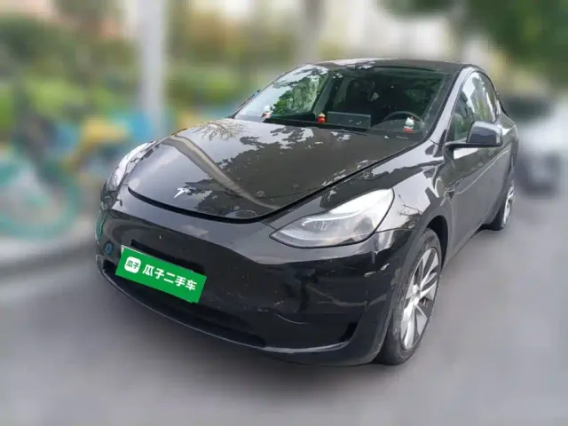 Фотография автомобиля — Tesla Model Y