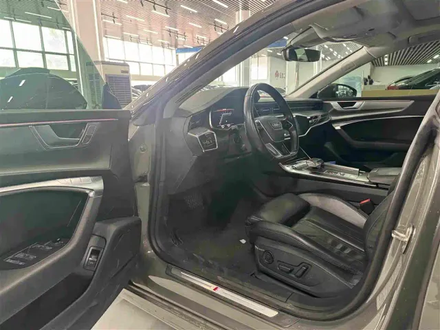 Audi A7 — Фото автомобиля 2