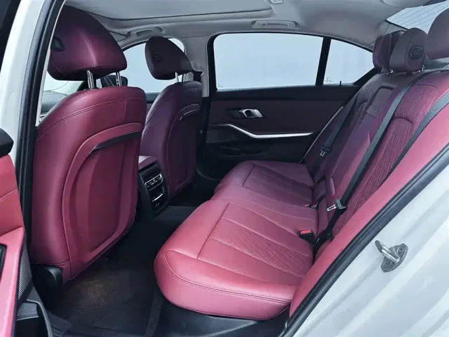 BMW 3 Series — Фото автомобиля 18