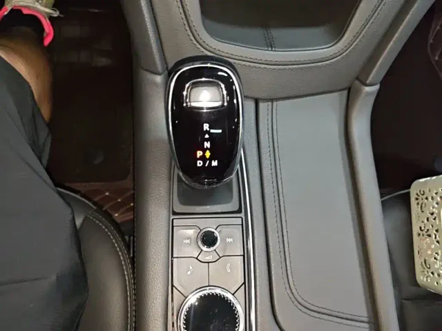 Cadillac XT5 — Фото автомобиля 13