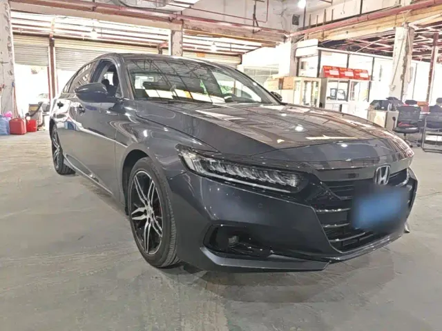 Honda Accord — Фото автомобиля 3