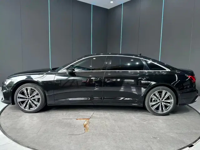 Audi A6L — Фото автомобиля 4
