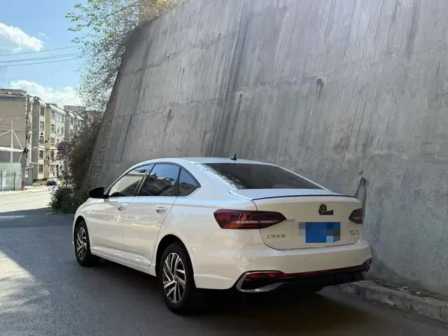 Volkswagen Lavida — Фото автомобиля 8