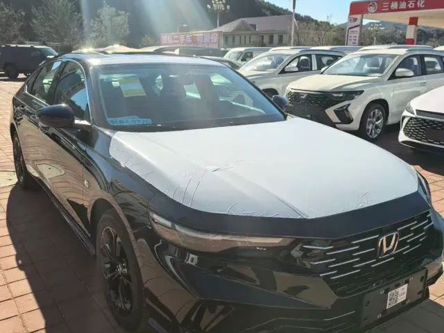 Honda Accord — Фото автомобиля 3