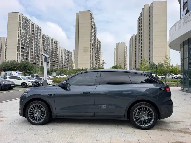 Leapmotor C11 — Фото автомобиля 6