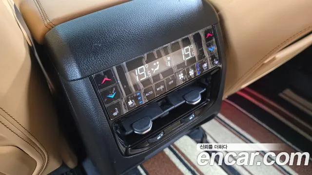 Jeep Cherokee — Фото автомобиля 16