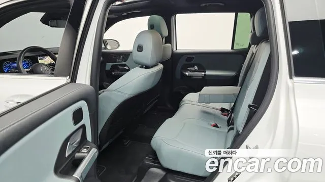 Mercedes-Benz EQB — Фото автомобиля 11