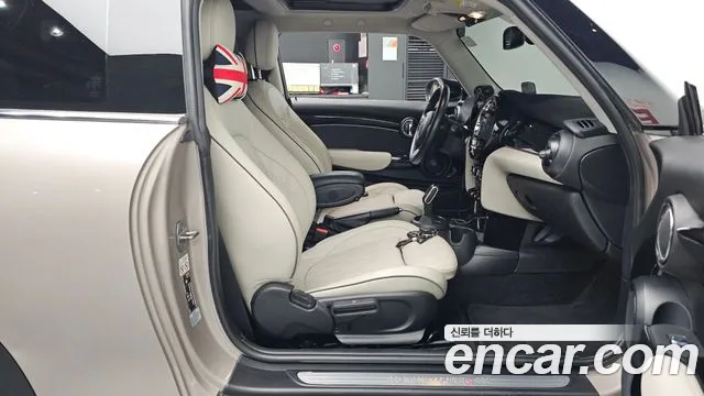 MINI Cooper — Фото автомобиля 16